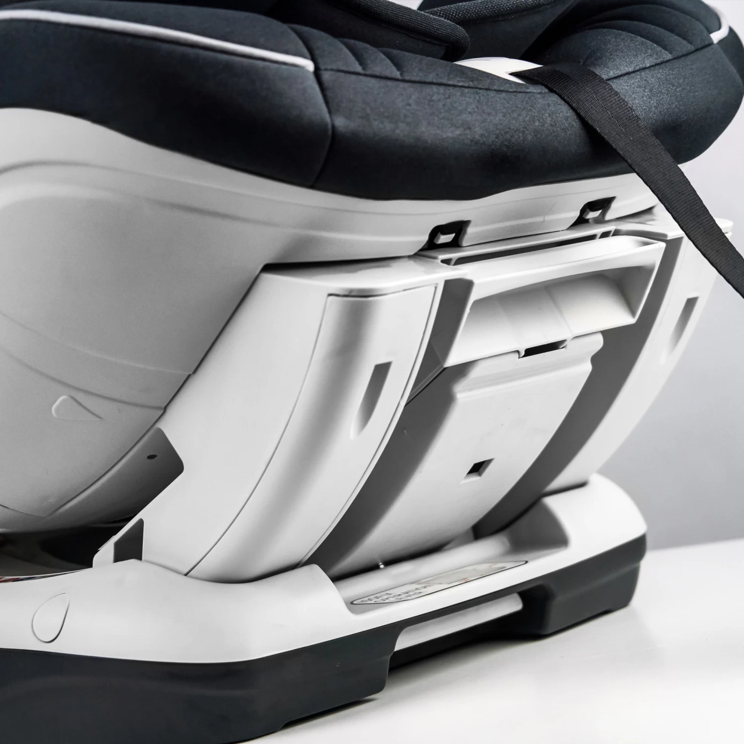 Cozy N Safe Car Seats Cozy N Safe Arthur Car Seat Group 0+/1/2/3 Car Seat - Red 9 Cozy N Safe Car Seats Cozy N Safe Arthur Car Seat Group 0+/1/2/3 Car Seat - Red - Image 7